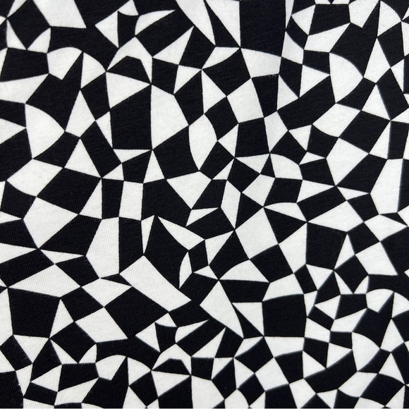 NEW JUNIORS BLACK WHITE GEOMETRIC CAPRI PANTS LEGGINGS STRETCH XXL 19 - Picture 4 of 10